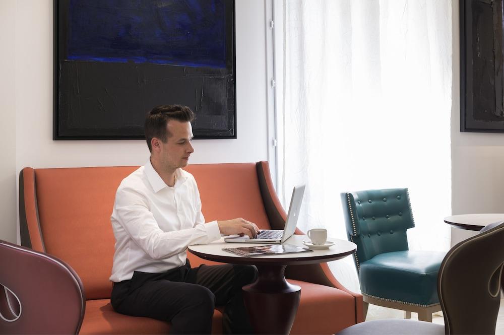 Mercure Paris