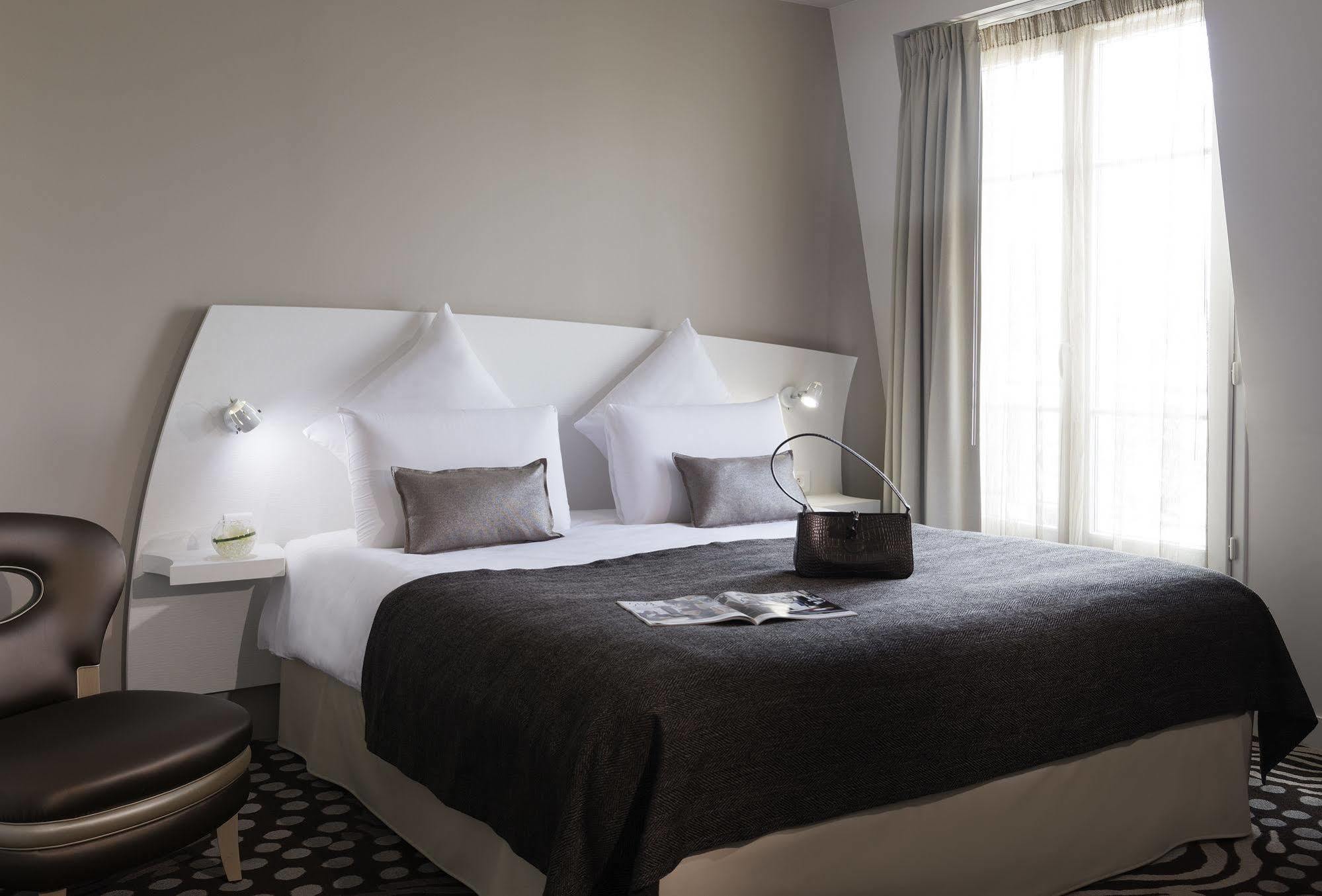 Mercure Paris Hotel 4*